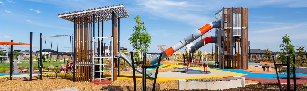 [Writing Task 1 - Map] The diagrams below show the changes that has taken place in a village park over the past 10 years.